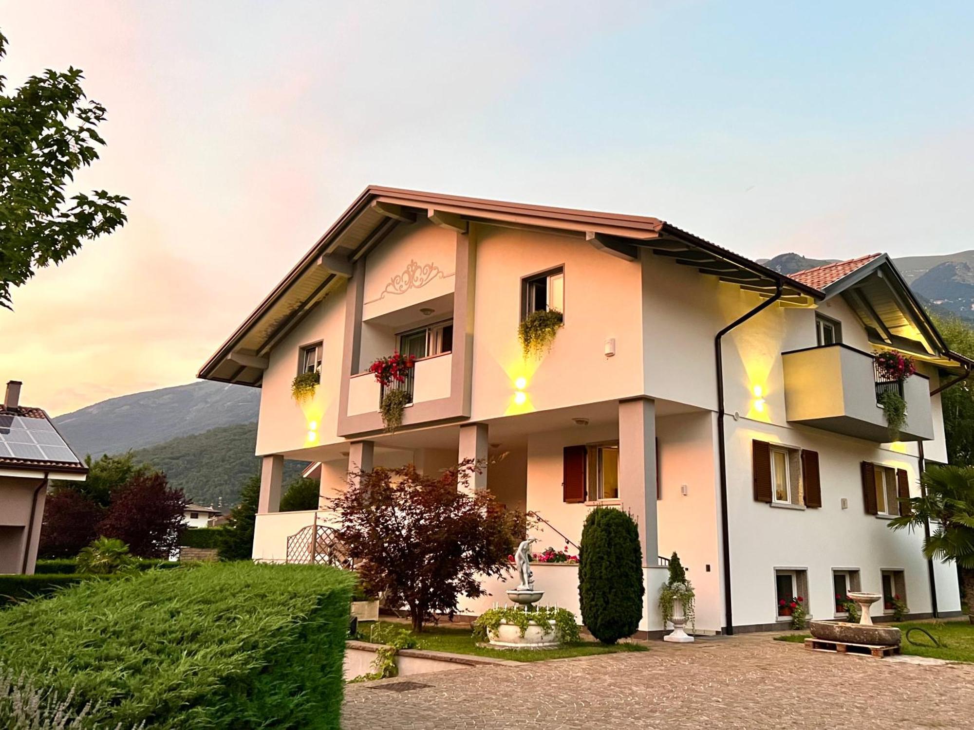 La Finestra Sul Giardino - B&B Cavedine Exterior foto